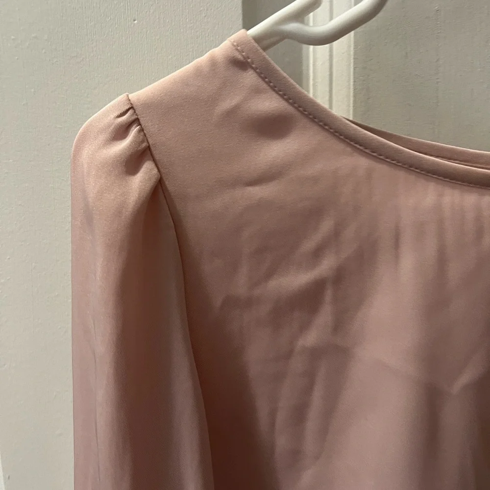 Pink Blouse - sleeve details - Picture 4 of 5